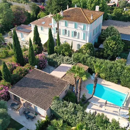 Domaine De L'aufrene Bed & Breakfast