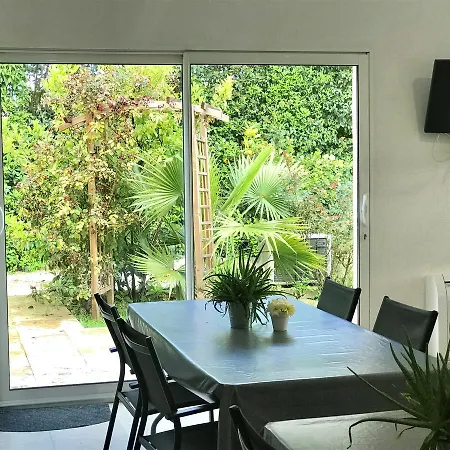 Domaine De L'aufrene Bed & Breakfast Hyeres